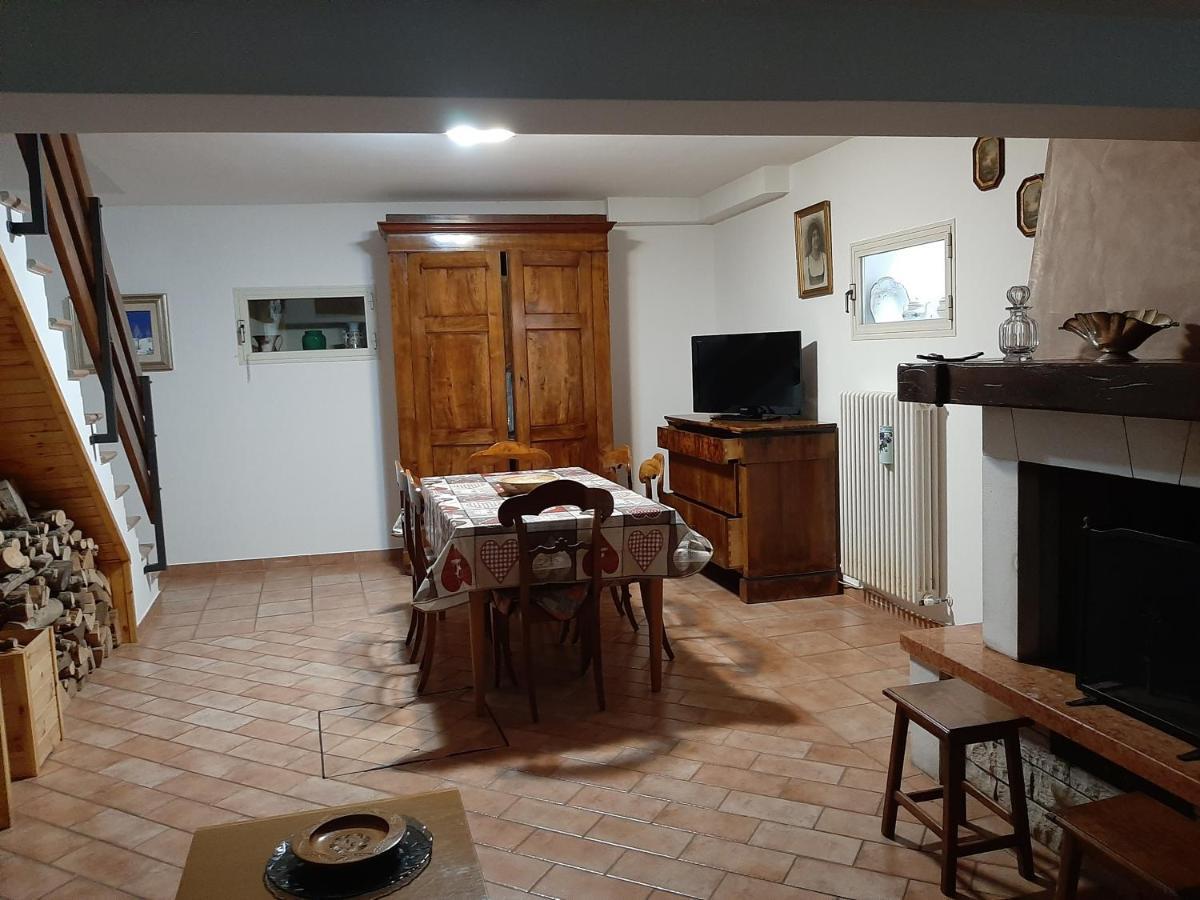 הוילה קסטל די סנגרו La Casa Di Walter E Rosa מראה חיצוני תמונה